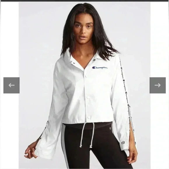 Champion Women’s Cropped Lightweight Sporty Windbreaker Boxy Jacket Black Small - Picture 9 of 10